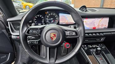 Porsche 992 I Carrera 4S — photo 15