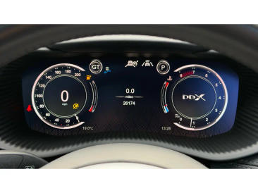 Aston Martin DBX V8 — photo 6