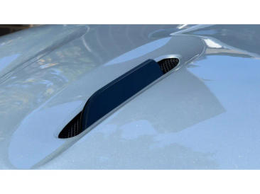 Aston Martin DBX V8 — photo 21