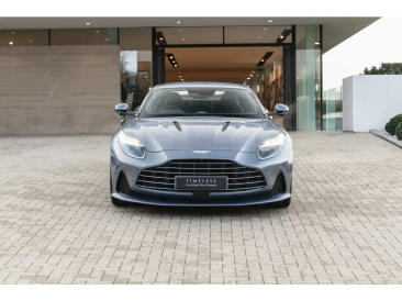 Aston Martin DB12 V8 — photo 11