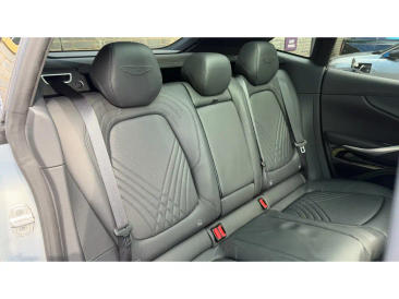 Aston Martin DBX V8 — photo 24