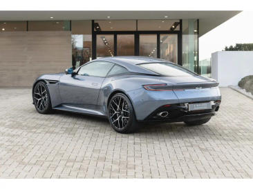 Aston Martin DB12 V8 — photo 17