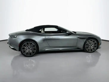 Aston Martin DB12 V8 — photo 8