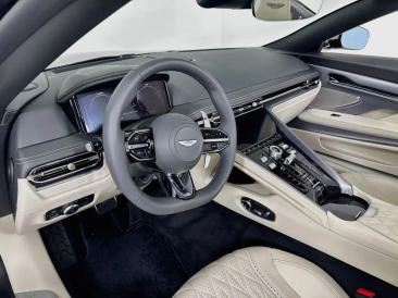 Aston Martin DB12 V8 — photo 10