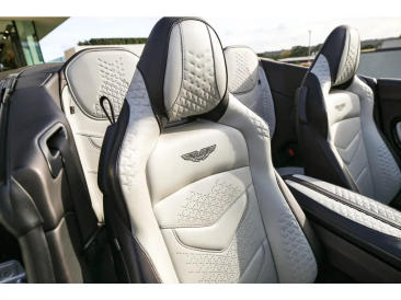 Aston Martin DBS Superleggera V12 — photo 35