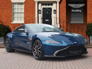 Aston Martin Vantage V8 — photo 1