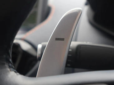 Aston Martin Vantage V8 — photo 19