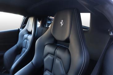 Ferrari 488 GTB — photo 13