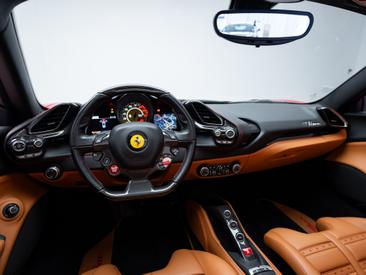Ferrari 488 Spider — photo 5