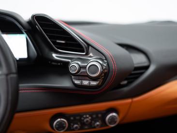 Ferrari 488 Spider — photo 13