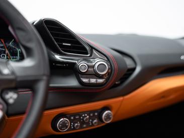 Ferrari 488 Spider — photo 20