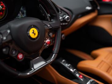 Ferrari 488 Spider — photo 25