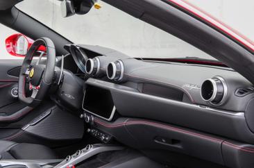 Ferrari Portofino — photo 10
