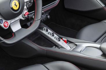 Ferrari Portofino — photo 11