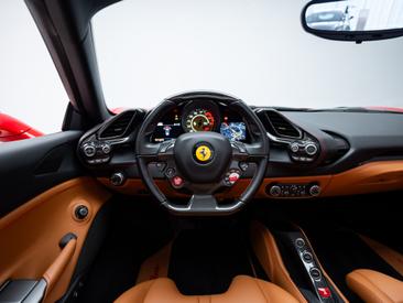 Ferrari 488 Spider — photo 30