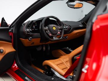 Ferrari 488 Spider — photo 33