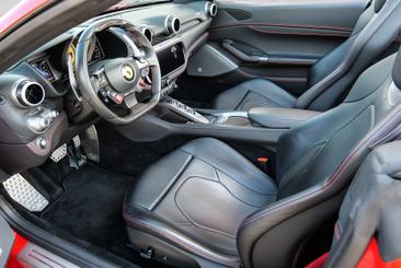Ferrari Portofino — photo 10
