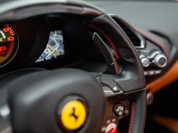 Ferrari 488 Spider — photo 38