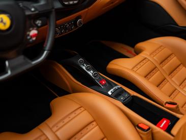 Ferrari 488 Spider — photo 43