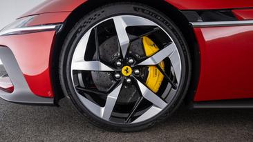 Ferrari 12 Cilindri — photo 8