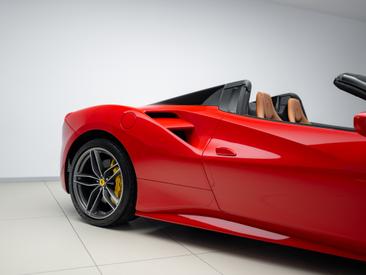 Ferrari 488 Spider — photo 62
