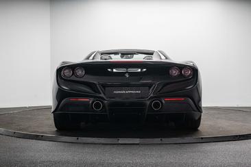 Ferrari F8 Spider — photo 4