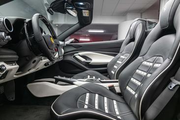 Ferrari F8 Spider — photo 6