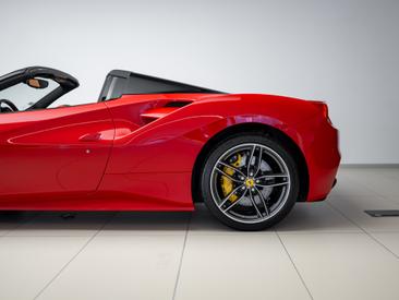 Ferrari 488 Spider — photo 71