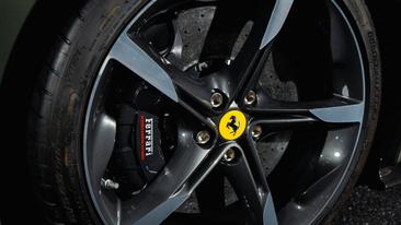 Ferrari SF90 Spider — photo 24