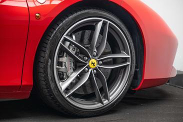 Ferrari 488 GTB — photo 26