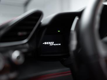 Ferrari 488 Spider — photo 80