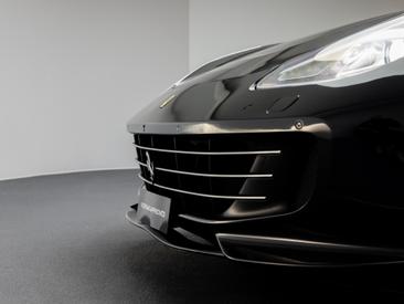 Ferrari GTC4Lusso — photo 31