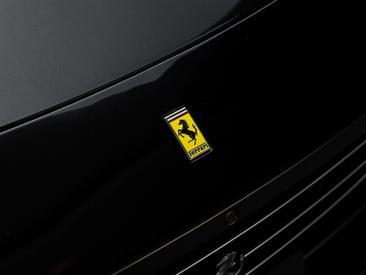 Ferrari GTC4Lusso — photo 32