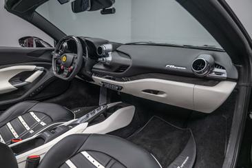 Ferrari F8 Spider — photo 18