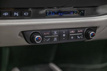 Ferrari F8 Spider — photo 25