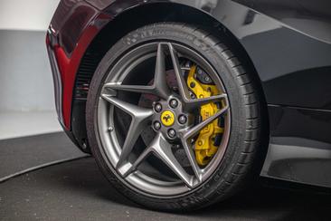 Ferrari F8 Spider — photo 37