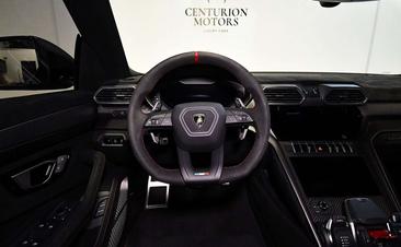 Lamborghini Urus Performante — photo 11