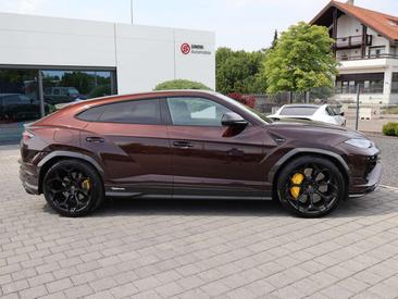 Lamborghini Urus Performante — photo 9
