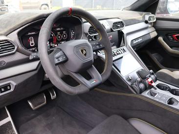 Lamborghini Urus Performante — photo 12