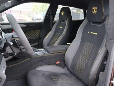 Lamborghini Urus Performante — photo 17