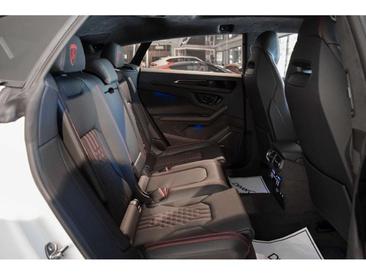 Lamborghini Urus SE — photo 10
