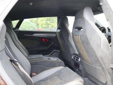 Lamborghini Urus Performante — photo 25