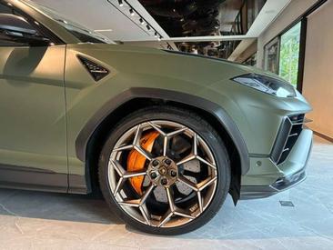 Lamborghini Urus S — photo 20