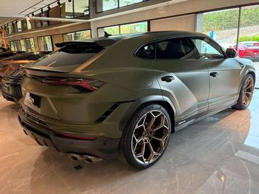 Lamborghini Urus S — photo 23