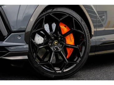 Lamborghini Urus S Urus Performante — photo 10