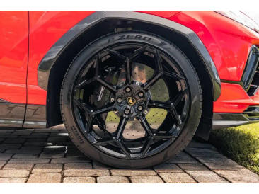 Lamborghini Urus S Urus Performante — photo 9