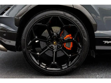 Lamborghini Urus S Urus Performante — photo 12