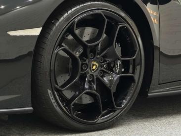 Lamborghini Huracán EVO — photo 6