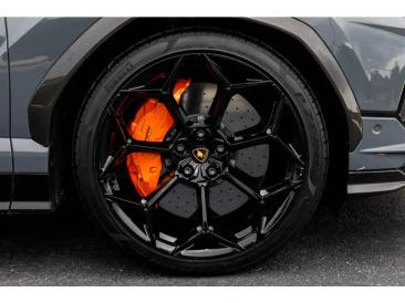 Lamborghini Urus S Urus Performante — photo 14
