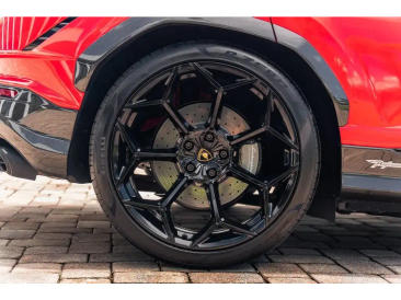 Lamborghini Urus S Urus Performante — photo 13